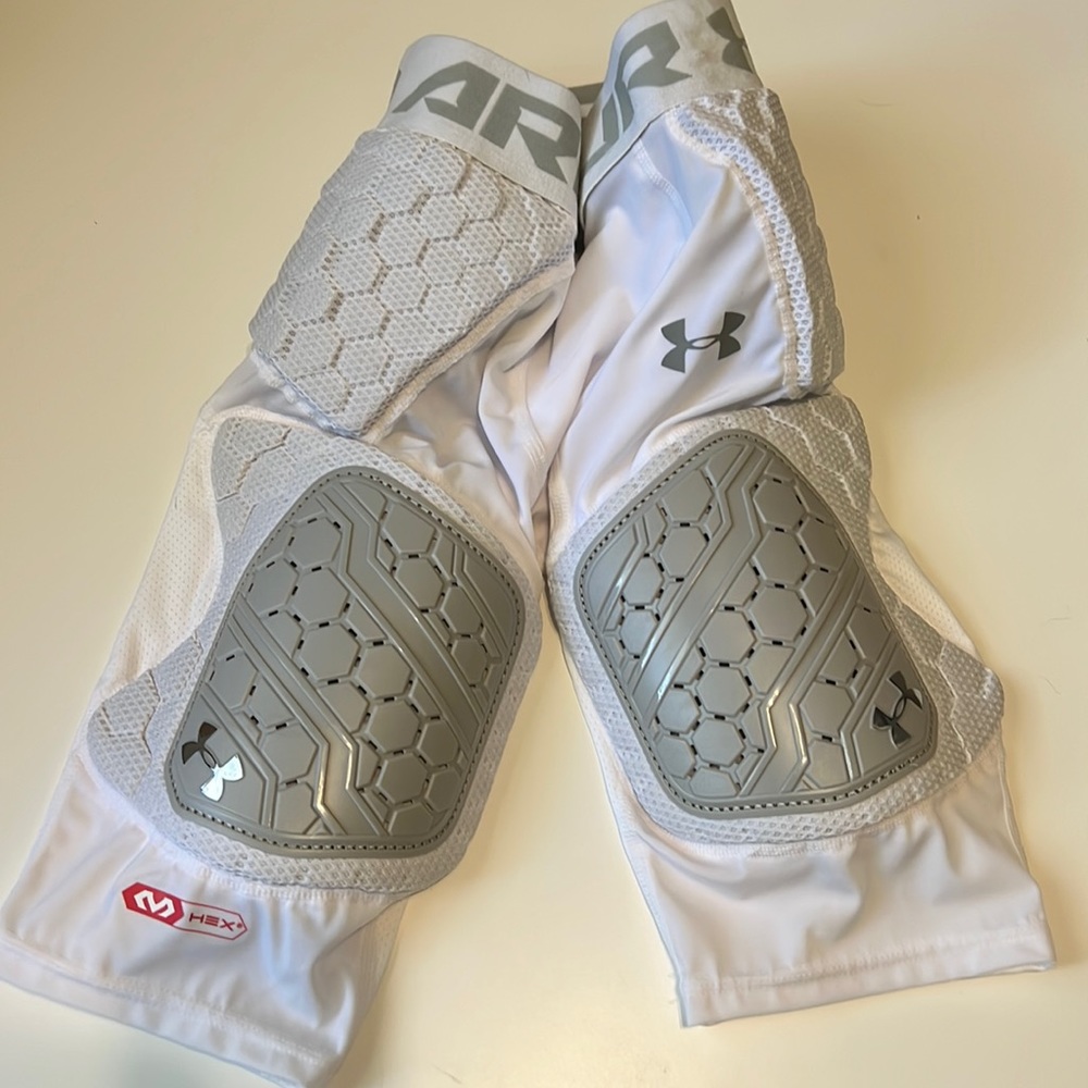 Under Armour Football Griddle youth Medium.